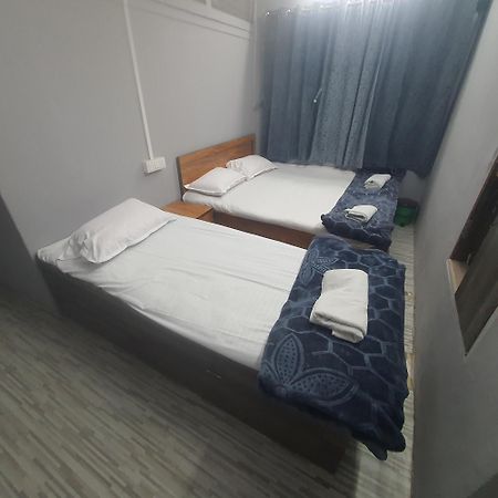 Hotel Family Stay Beside Railway Station Aurangabad  Eksteriør billede