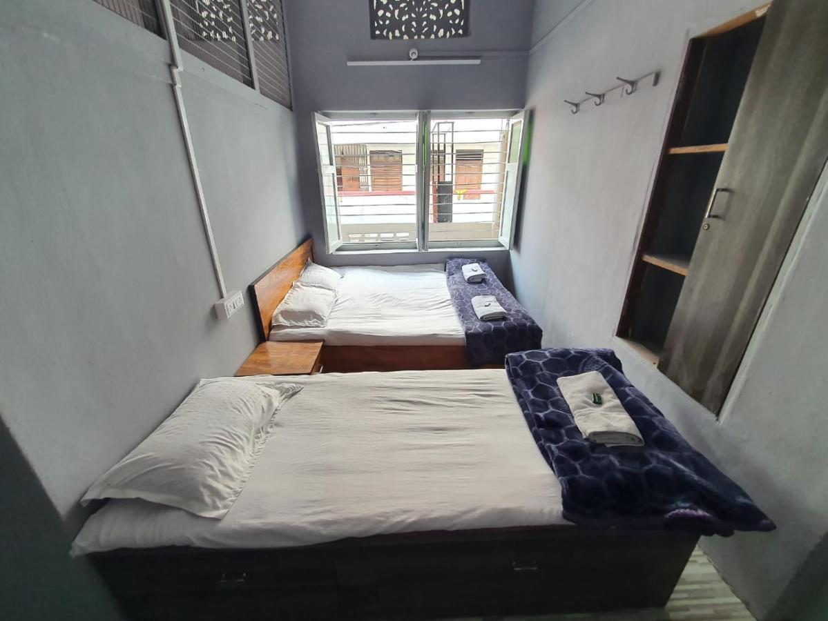 Hotel Family Stay Beside Railway Station Aurangabad  Eksteriør billede