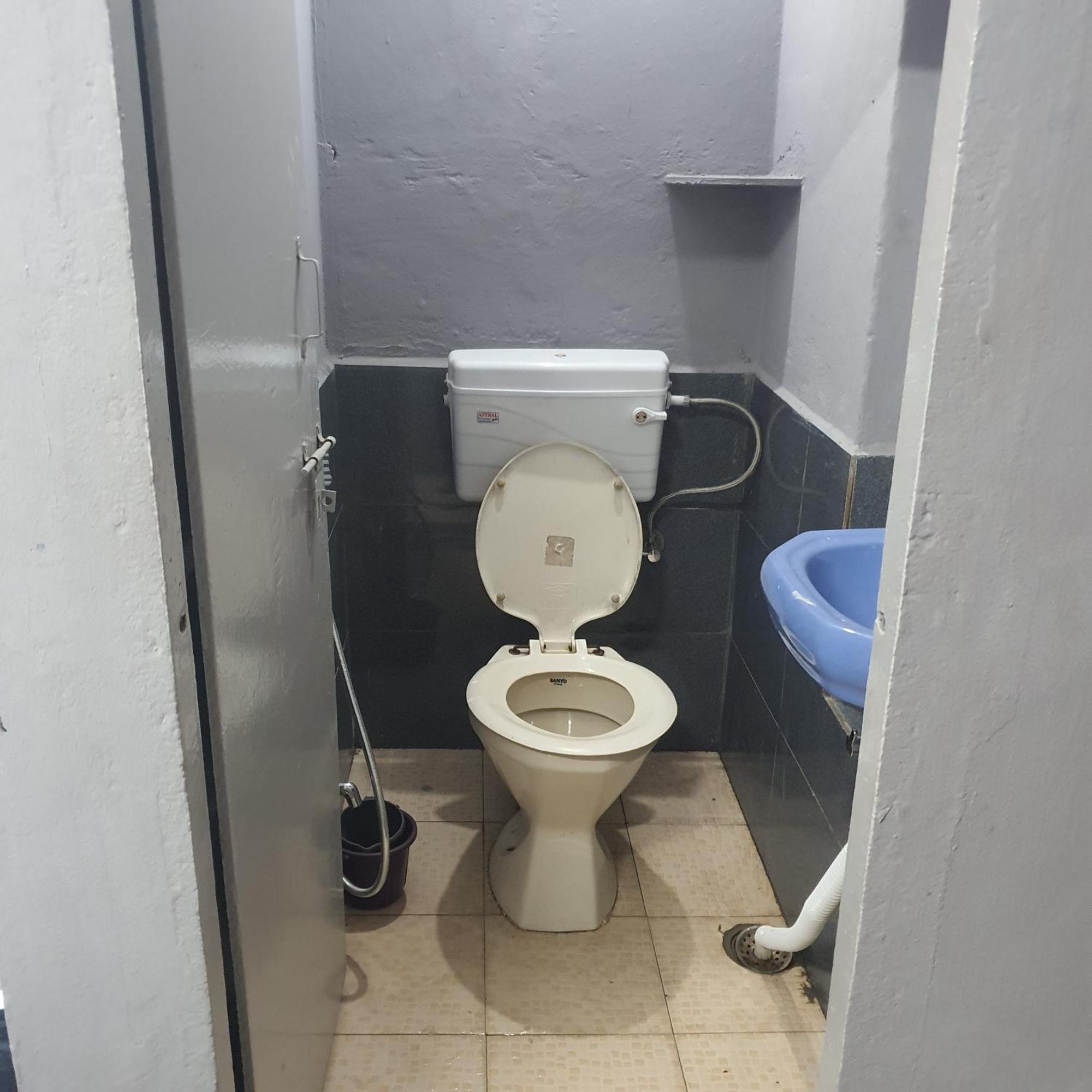 Hotel Family Stay Beside Railway Station Aurangabad  Eksteriør billede